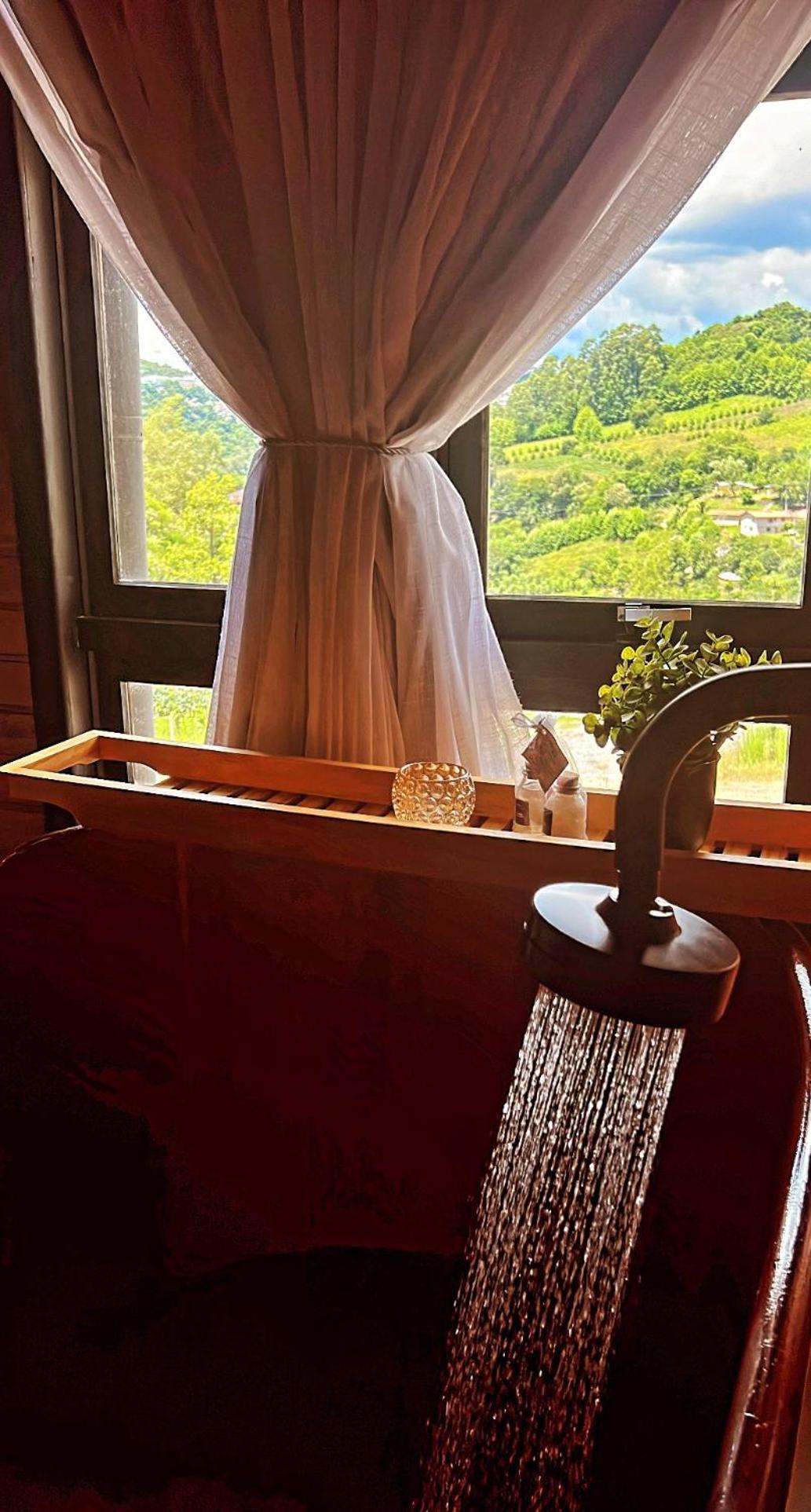 Capanna Del Vale - Um Refugio No Vale Dos Vinhedos Com Experiencia Exclusiva De Degustacao Na Vinicola Dom Candido Bento Gonçalves Екстериор снимка